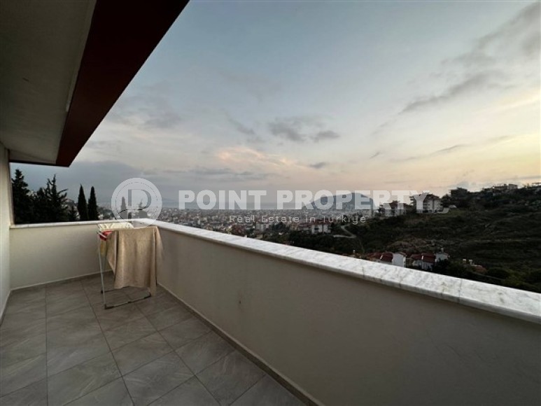 Двухуровневые апартаменты вблизи Торосских гор, с видовой террасой на Средиземное море, планировкой 3+1, в центре города Аланья-id-4936-фото-16