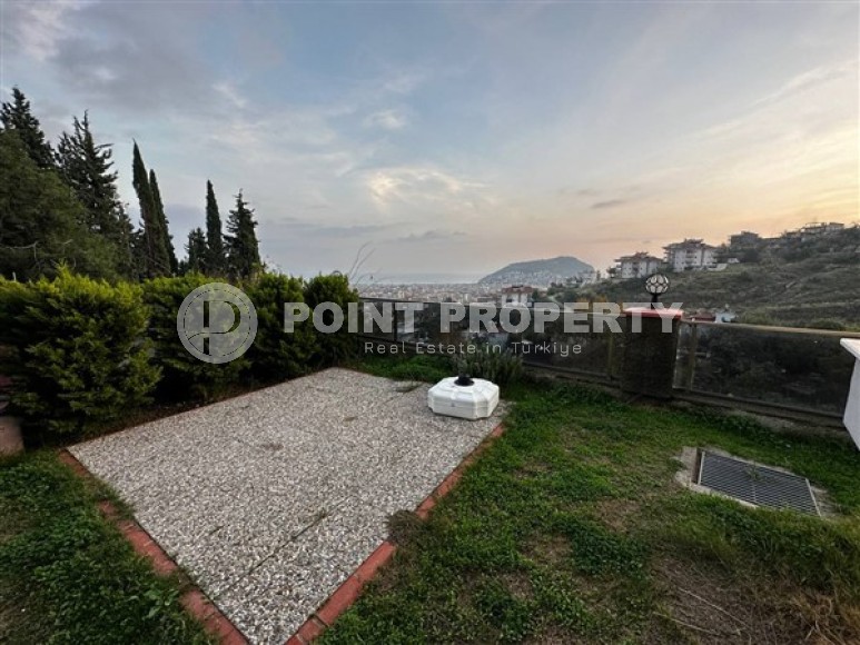 Двухуровневые апартаменты вблизи Торосских гор, с видовой террасой на Средиземное море, планировкой 3+1, в центре города Аланья-id-4936-фото-17