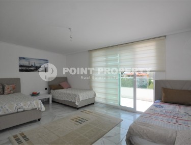 Современный четырёхкомнатный пентхаус на 9 этаже и крыше комплекса, район Авсаллар-id-4938-фото-4