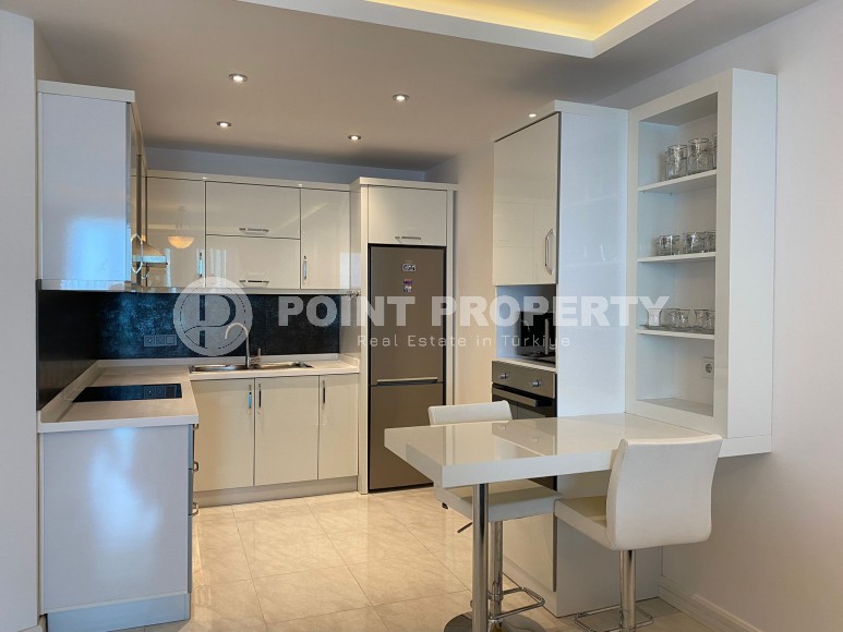 Comfortable, furnished apartment with one bedroom, in a complex with hotel-type infrastructure, near the sea, Alanya-Mahmutlar area-id-4959-photo-2