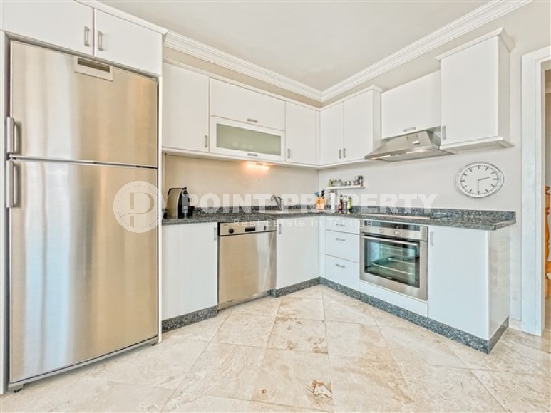 Stylish two-level apartment 3+2 with panoramic sea views, on the 12th floor with an attic, in the center of Mahmutlar-id-4978-photo-3