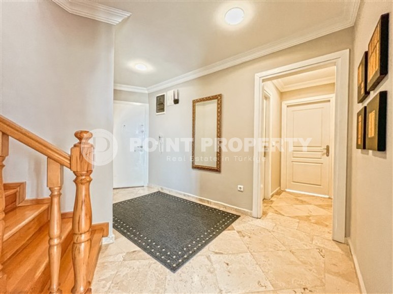 Stylish two-level apartment 3+2 with panoramic sea views, on the 12th floor with an attic, in the center of Mahmutlar-id-4978-photo-6