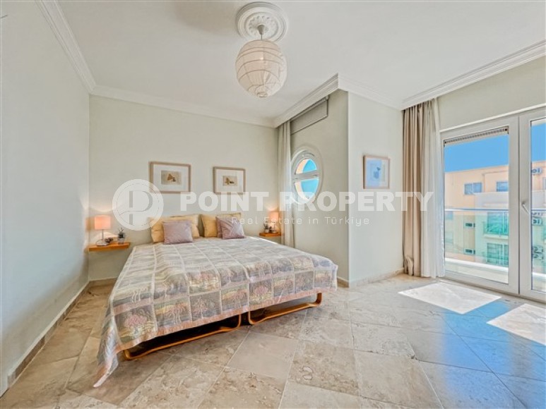 Stylish two-level apartment 3+2 with panoramic sea views, on the 12th floor with an attic, in the center of Mahmutlar-id-4978-photo-7