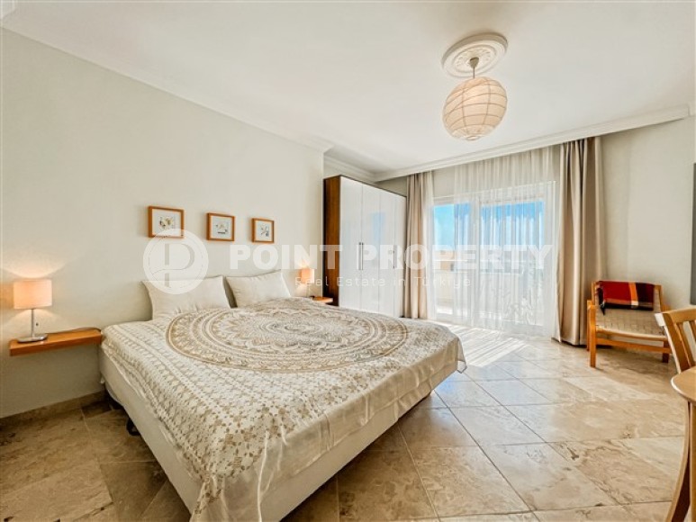 Stylish two-level apartment 3+2 with panoramic sea views, on the 12th floor with an attic, in the center of Mahmutlar-id-4978-photo-8