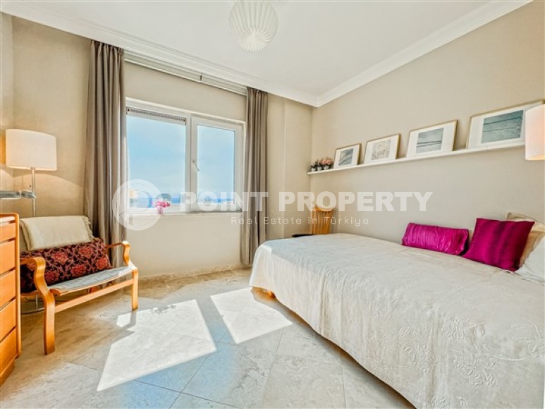 Stylish two-level apartment 3+2 with panoramic sea views, on the 12th floor with an attic, in the center of Mahmutlar-id-4978-photo-10