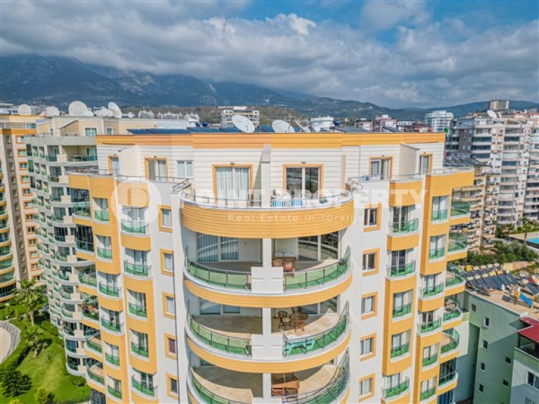 Stylish two-level apartment 3+2 with panoramic sea views, on the 12th floor with an attic, in the center of Mahmutlar-id-4978-photo-22