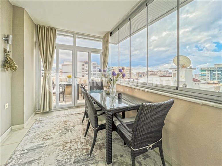 Просторная двухуровневая квартира с дизайнерским ремонтом на 7-м этаже с мансардой в 500 метрах от моря-id-4979-фото-12