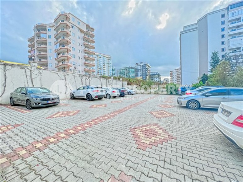 Просторная двухуровневая квартира с дизайнерским ремонтом на 7-м этаже с мансардой в 500 метрах от моря-id-4979-фото-18