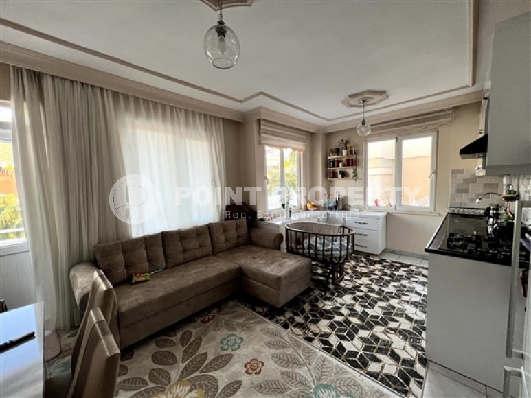 Apartment with one bedroom and separate kitchen, 50 meters from the sea, in the center of Alanya-id-4981-photo-4