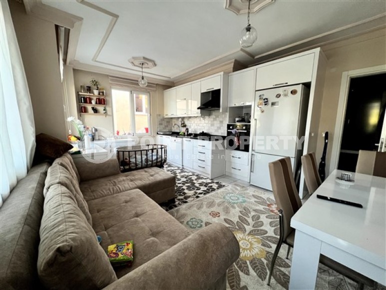 Apartment with one bedroom and separate kitchen, 50 meters from the sea, in the center of Alanya-id-4981-photo-5