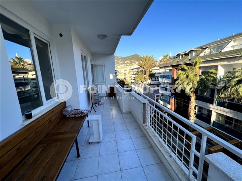 Apartment with one bedroom and separate kitchen, 50 meters from the sea, in the center of Alanya-id-4981-photo-8