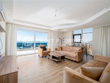 Просторная квартира 3+1 с хорошим качественным ремонтом, новой мебелью и бытовой техникой в полутора километрах от моря-id-4989-фото-1