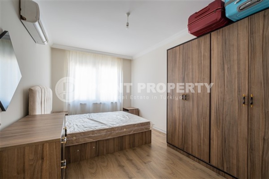 Просторная квартира 3+1 с хорошим качественным ремонтом, новой мебелью и бытовой техникой в полутора километрах от моря-id-4989-фото-3