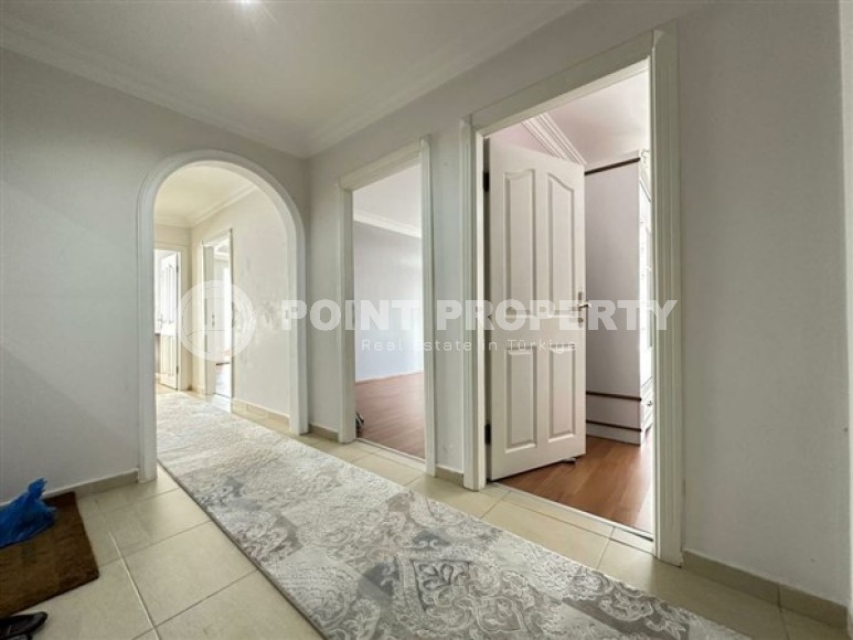 Newly renovated apartment on the 2nd floor in a residence built in 2008 in the Cikcilli area-id-4995-photo-4