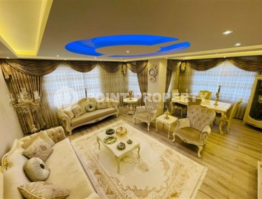 Апартаменты с тремя спальными комнатами, с обстановкой в классическом стиле, в центре города Аланья-id-5002-фото-1