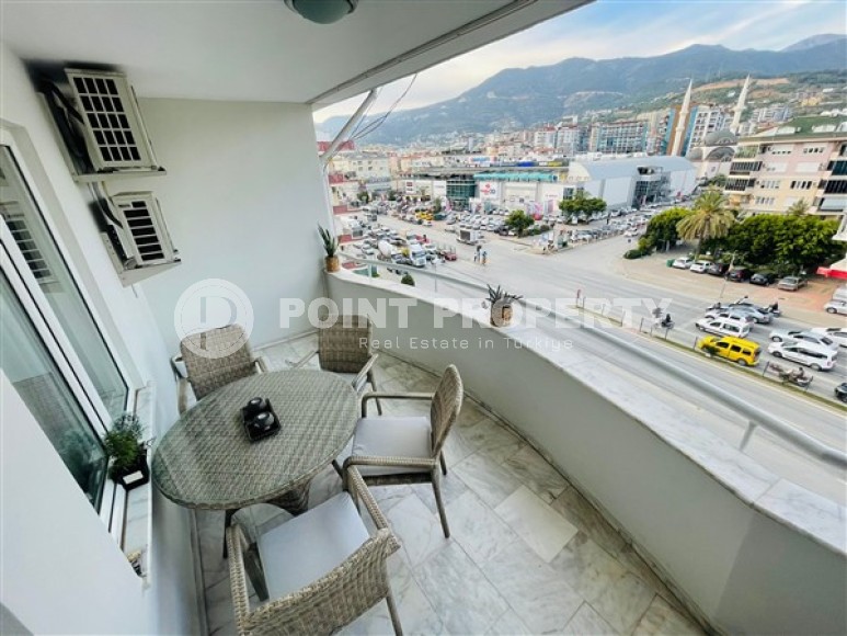 Апартаменты с тремя спальными комнатами, с обстановкой в классическом стиле, в центре города Аланья-id-5002-фото-15