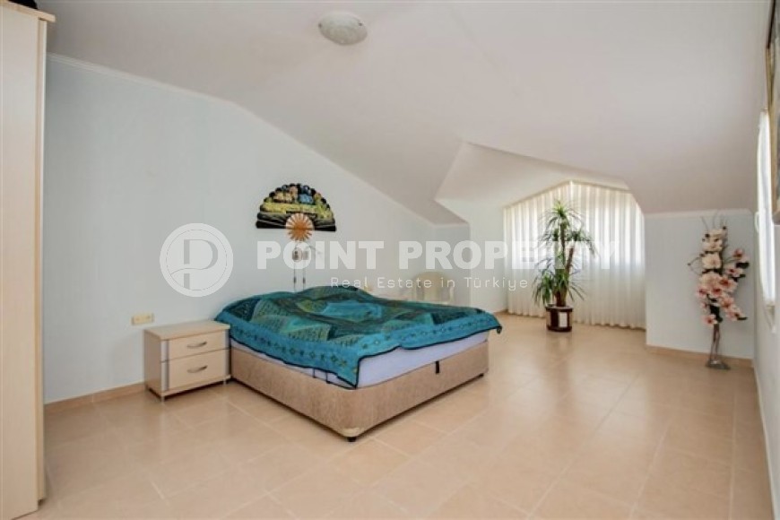 Duplex apartment with three bedrooms and a view terrace, in the Alanya-Tosmur area-id-5007-photo-5