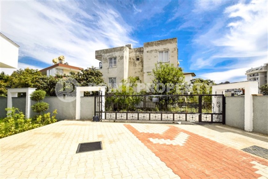 Small apartments with modern renovation in a new residential complex, in the upper Oba area-id-5008-photo-15