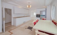 Spacious 4+2 duplex on the 5th floor with an attic on the very beach in the center of Mahmutlar-id-5015-photo-2