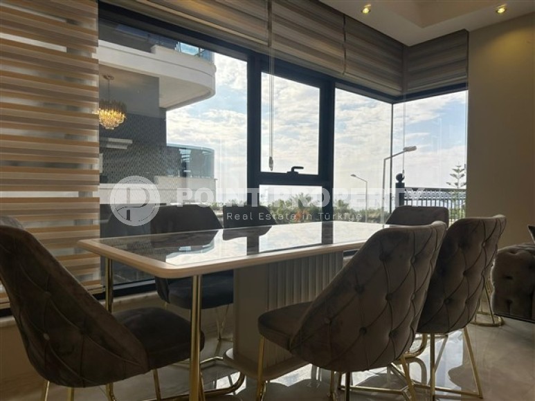 Стильная квартира с дизайнерским ремонтом на 2-м этаже в резиденции 2020 года постройки-id-5016-фото-3