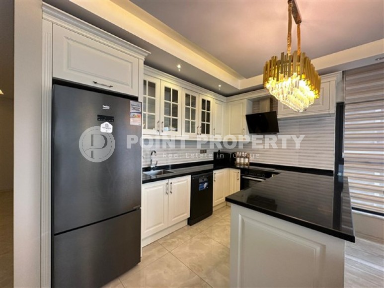 Стильная квартира с дизайнерским ремонтом на 2-м этаже в резиденции 2020 года постройки-id-5016-фото-4