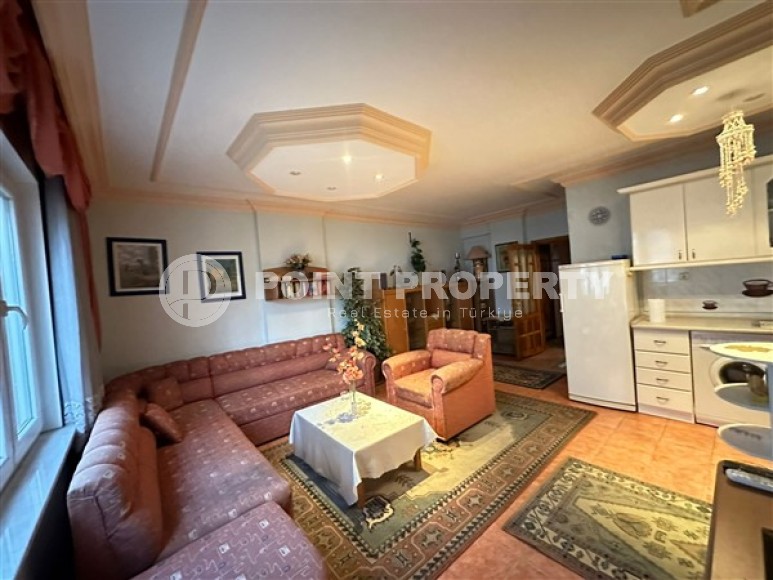Small cozy apartment, 1+1 layout, in the center of Alanya-id-5018-photo-1