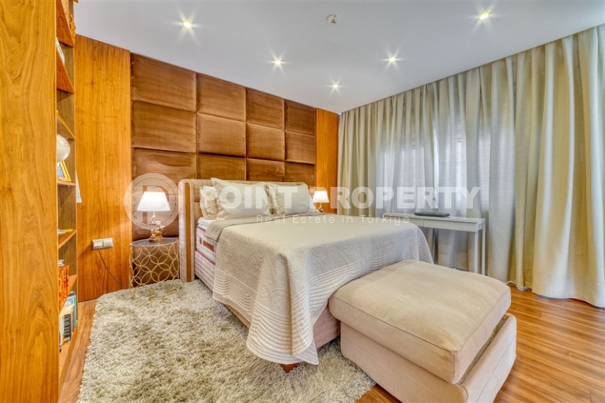 Three-room stylish apartment with terrace, duplex, furniture, 400 m from the sea-id-5028-photo-7