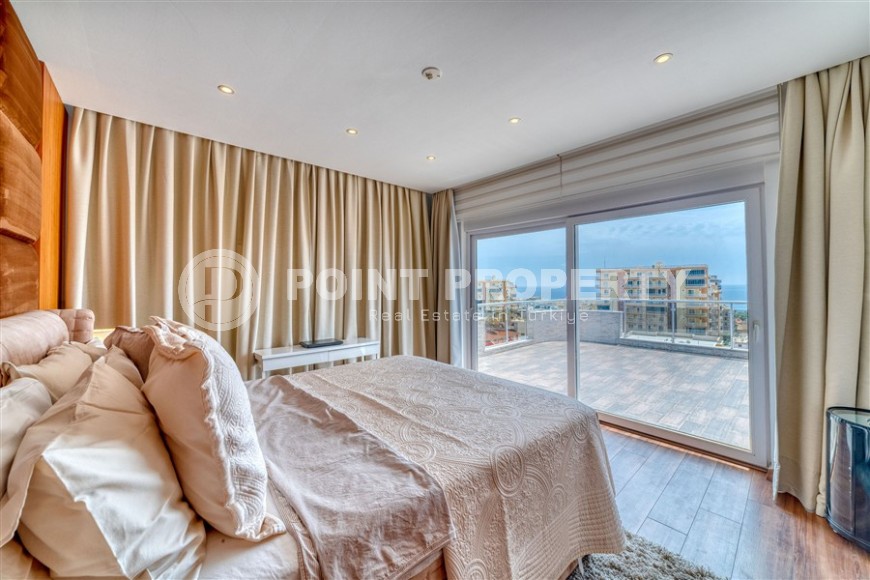 Three-room stylish apartment with terrace, duplex, furniture, 400 m from the sea-id-5028-photo-10