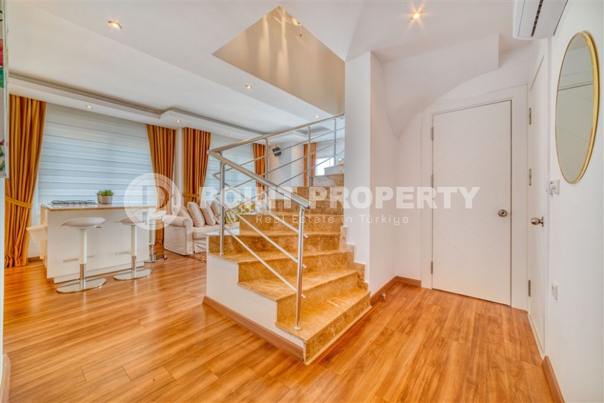 Three-room stylish apartment with terrace, duplex, furniture, 400 m from the sea-id-5028-photo-16