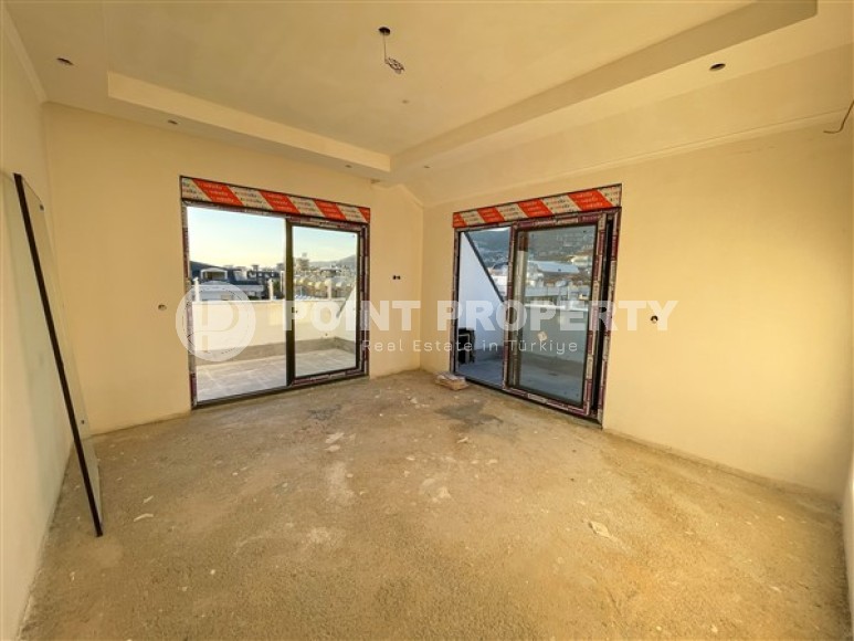 Spacious two-level apartment 2+1, with a total area of 170 m2, on the 4th floor with an attic in the center of Alanya-id-5033-photo-5