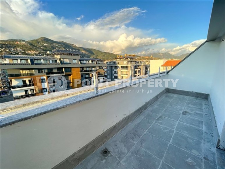 Spacious two-level apartment 2+1, with a total area of 170 m2, on the 4th floor with an attic in the center of Alanya-id-5033-photo-12