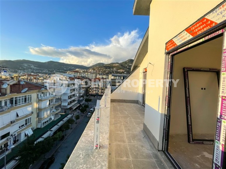 Spacious two-level apartment 2+1, with a total area of 170 m2, on the 4th floor with an attic in the center of Alanya-id-5033-photo-10