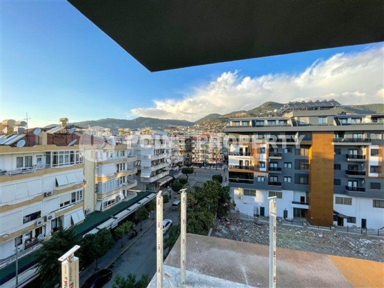 Spacious two-level apartment 2+1, with a total area of 170 m2, on the 4th floor with an attic in the center of Alanya-id-5033-photo-13