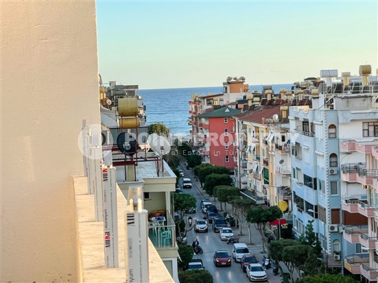 Spacious two-level apartment 2+1, with a total area of 170 m2, on the 4th floor with an attic in the center of Alanya-id-5033-photo-14