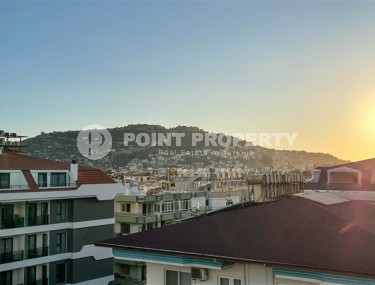 Просторная двухуровневая квартира 2+1, общей площадью 170 м2, на 4-м этаже с мансардой в центре Аланьи-id-5033-фото-1