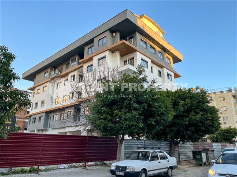 Spacious two-level apartment 2+1, with a total area of 170 m2, on the 4th floor with an attic in the center of Alanya-id-5033-photo-16