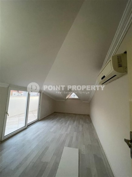 Большая двухуровневая квартира с хорошим новым ремонтом на 4-м этаже с мансардой в центре района Тосмур-id-5037-фото-10