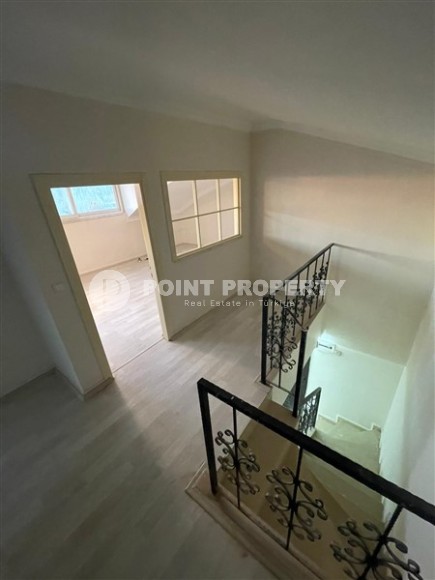 Большая двухуровневая квартира с хорошим новым ремонтом на 4-м этаже с мансардой в центре района Тосмур-id-5037-фото-12