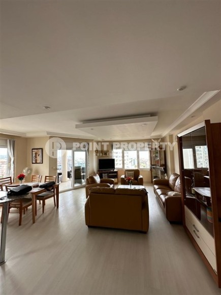 Меблированный дуплекс с тремя спальными комнатами и видовой террасой, в районе Джикджилли-id-5039-фото-4