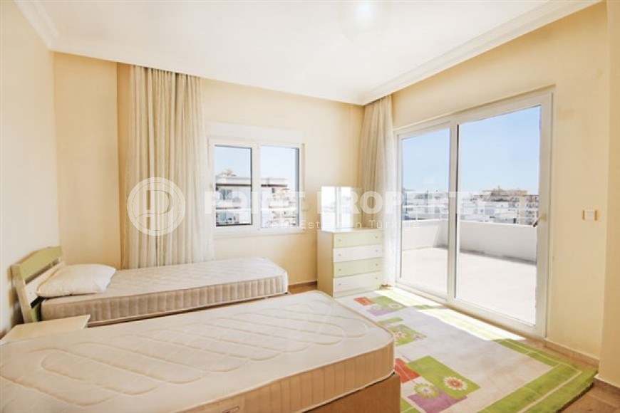 Дуплекс 4+1 с хорошим ремонтом, новой мебелью и бытовой техникой, на 9-м этаже с мансардой-id-5055-фото-7