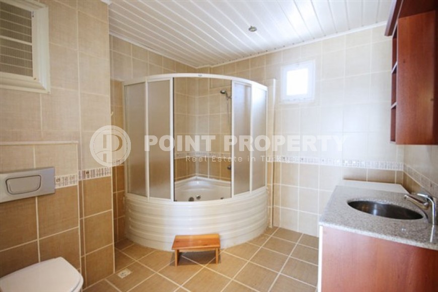 Дуплекс 4+1 с хорошим ремонтом, новой мебелью и бытовой техникой, на 9-м этаже с мансардой-id-5055-фото-9