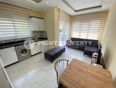 Compact furnished apartment 1+1, with a total area of 55 m2, 500 meters from the famous Cleopatra Beach-id-5071-photo-2