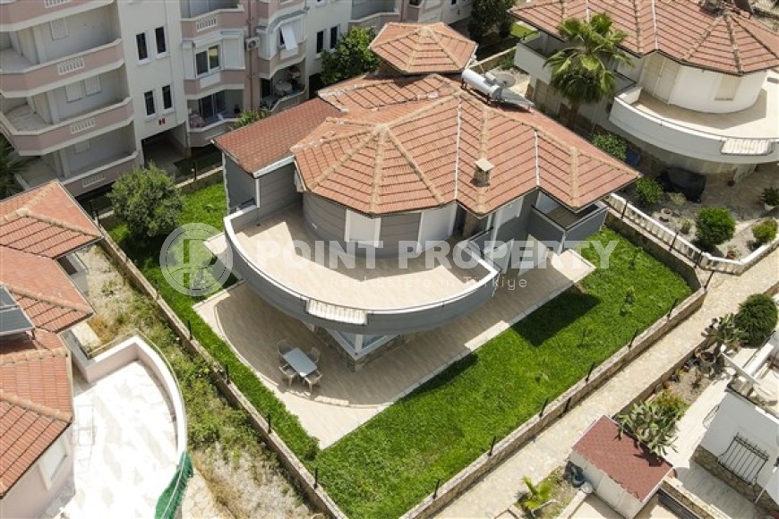 Благоустроенная вилла с тремя спальными комнатами и современным ремонтом, в районе Авсаллар-id-5077-фото-18