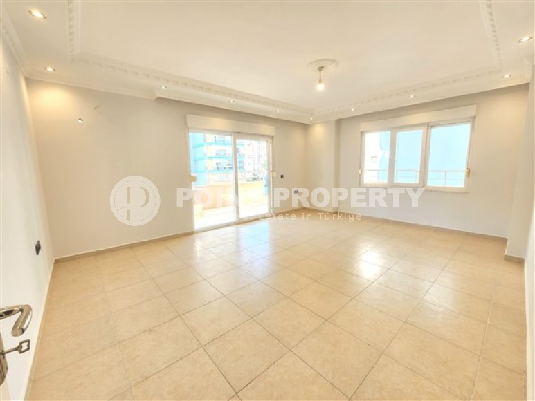 Bright apartment with three bedrooms, unfurnished, in the Mahmutlar area-id-5078-photo-2