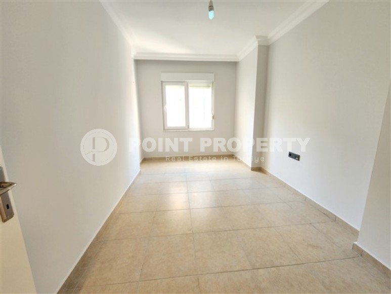 Bright apartment with three bedrooms, unfurnished, in the Mahmutlar area-id-5078-photo-6