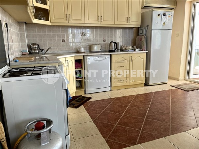 Уютные меблированные апартаменты с двумя спальными комнатами и отдельной кухней, в районе Тосмур-id-5081-фото-2