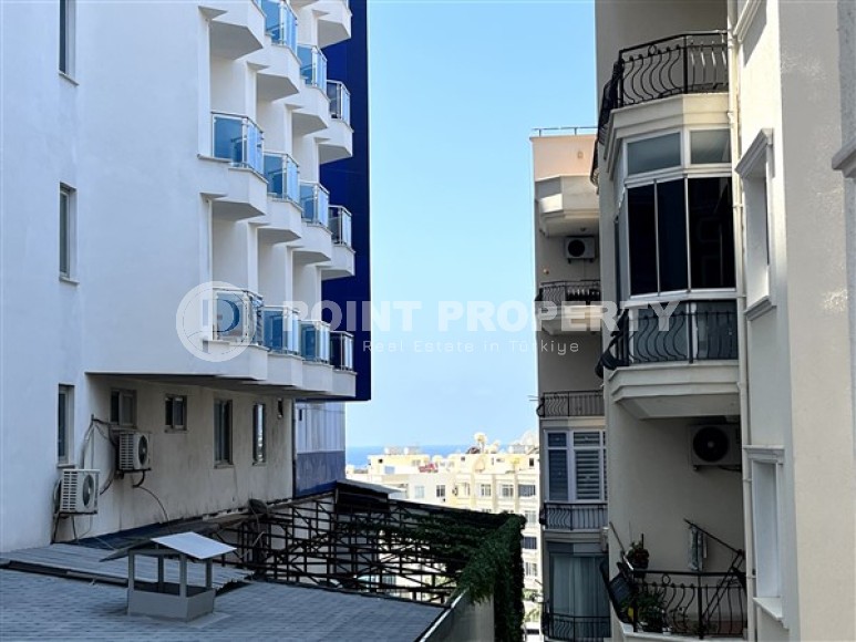 Уютные меблированные апартаменты с двумя спальными комнатами и отдельной кухней, в районе Тосмур-id-5081-фото-11