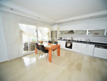 Прекрасные двухуровневые апартаменты с двумя спальными комнатами и видовой террасой, в районе нижняя Оба-id-5099-фото-2