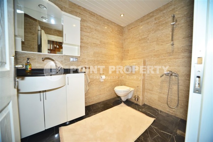 Прекрасные двухуровневые апартаменты с двумя спальными комнатами и видовой террасой, в районе нижняя Оба-id-5099-фото-7