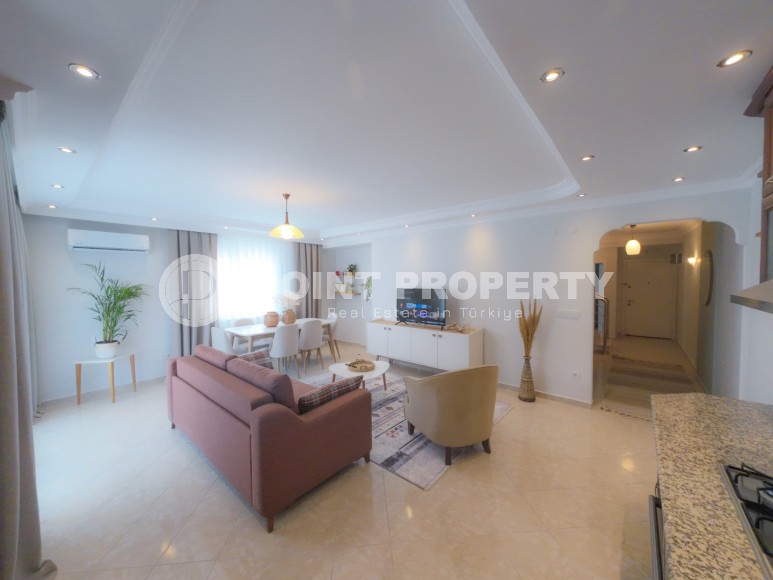 Spacious, bright duplex 3+2 on the 5th floor with attic, in a comfortable area of Alanya - Oba-id-5105-photo-2